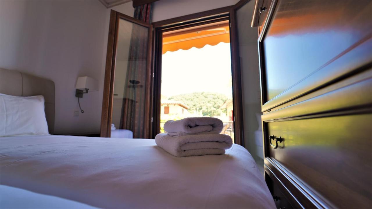 Hotel Tourist Parga Exteriör bild