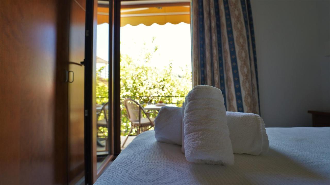Hotel Tourist Parga Exteriör bild