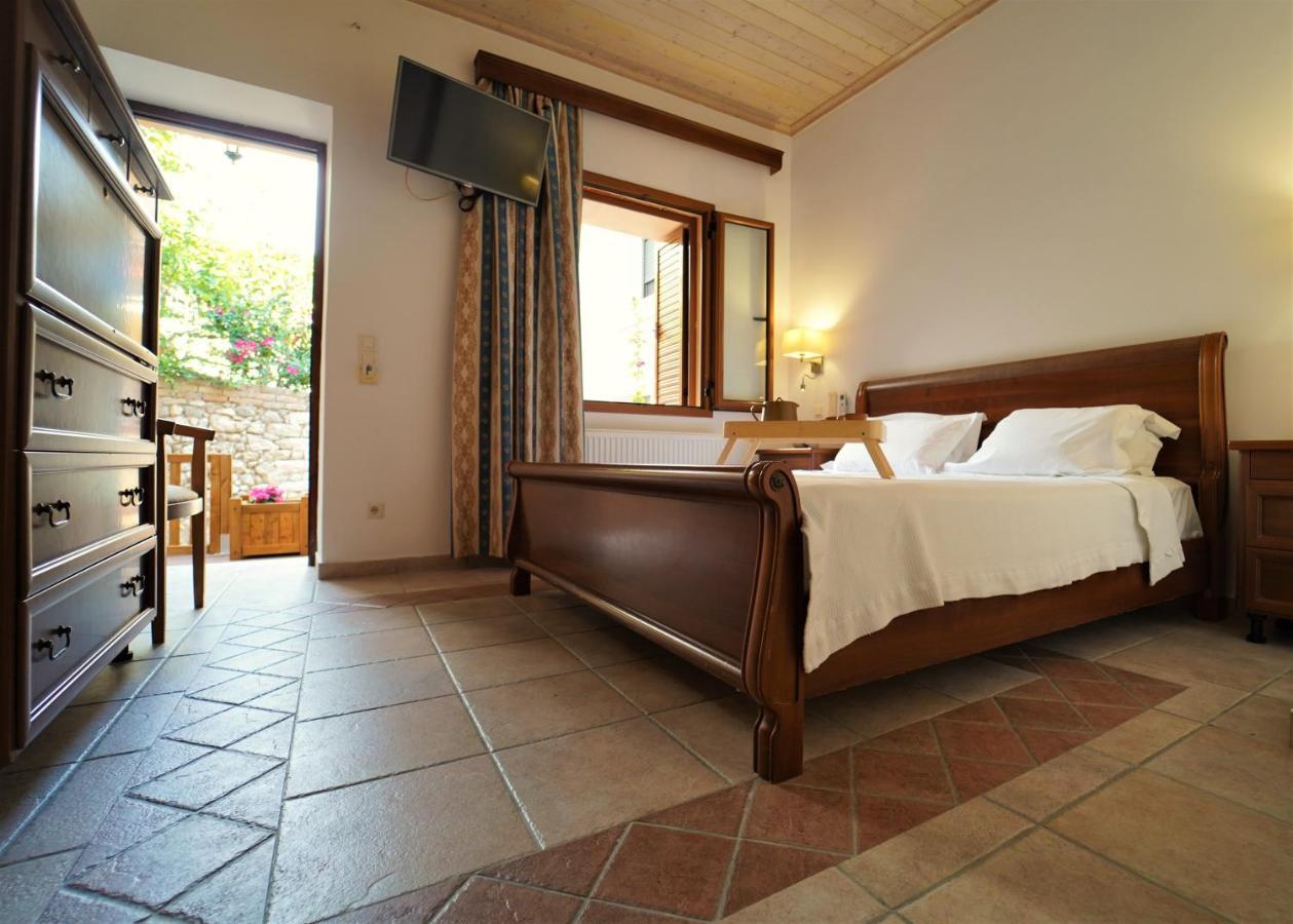 Hotel Tourist Parga Exteriör bild